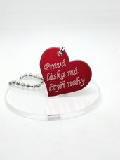 Srdíčko s nápisem Pravá láska má čtyři nohy